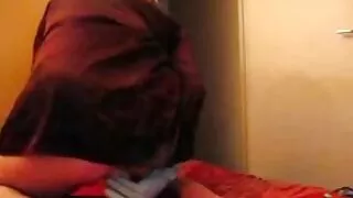 گرم، شہوت انگیز Bambi Dee اور Smut Puppet سے مشیل کین کے ساتھ ڈیپ تھروٹ فحش