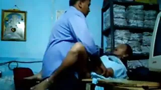 مائل ہائی میڈیا سے پرجوش نٹالی نائٹ اور راچیل کیولی کے ساتھ پورن اسٹار سمٹ