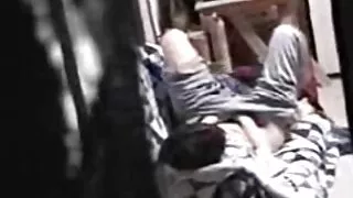 بیڈ ویڈیو میں سینگ الانا کروز اور ویرا کنگ کے ساتھ اصلی سینسول سے